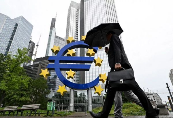 Decline in Euro Area Consumer Confidence to -16.1 in January