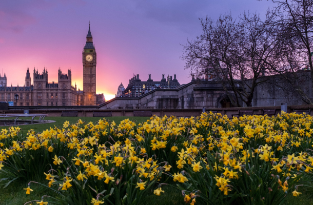 Rising wages in the UK are boosting the Bank of England's optimism, despite increasing unemployment.